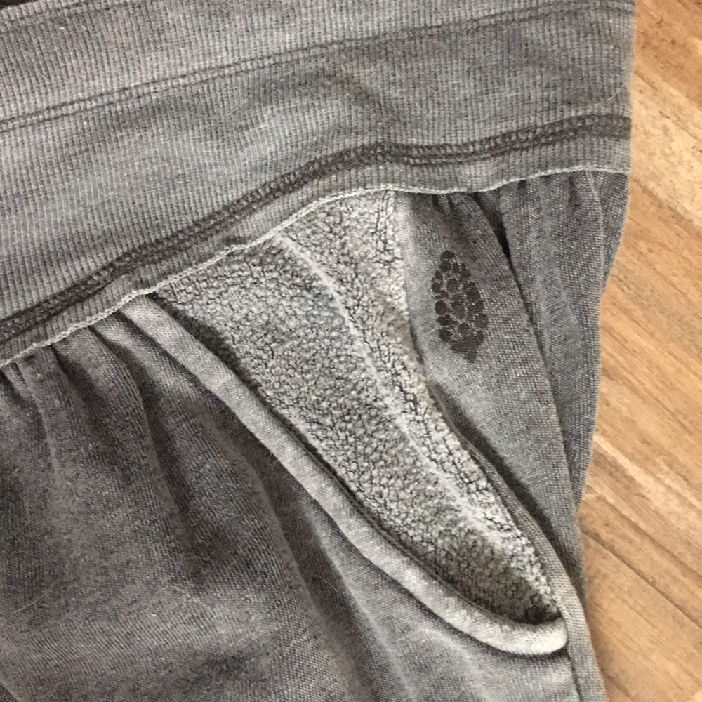 Loungewear - image 5